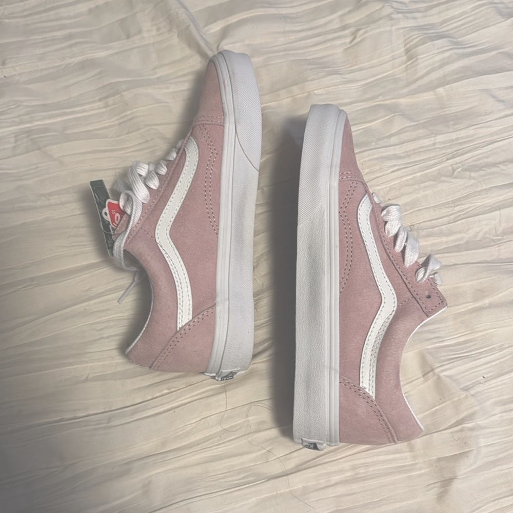 Vans Pink Old Skool Sneakers!